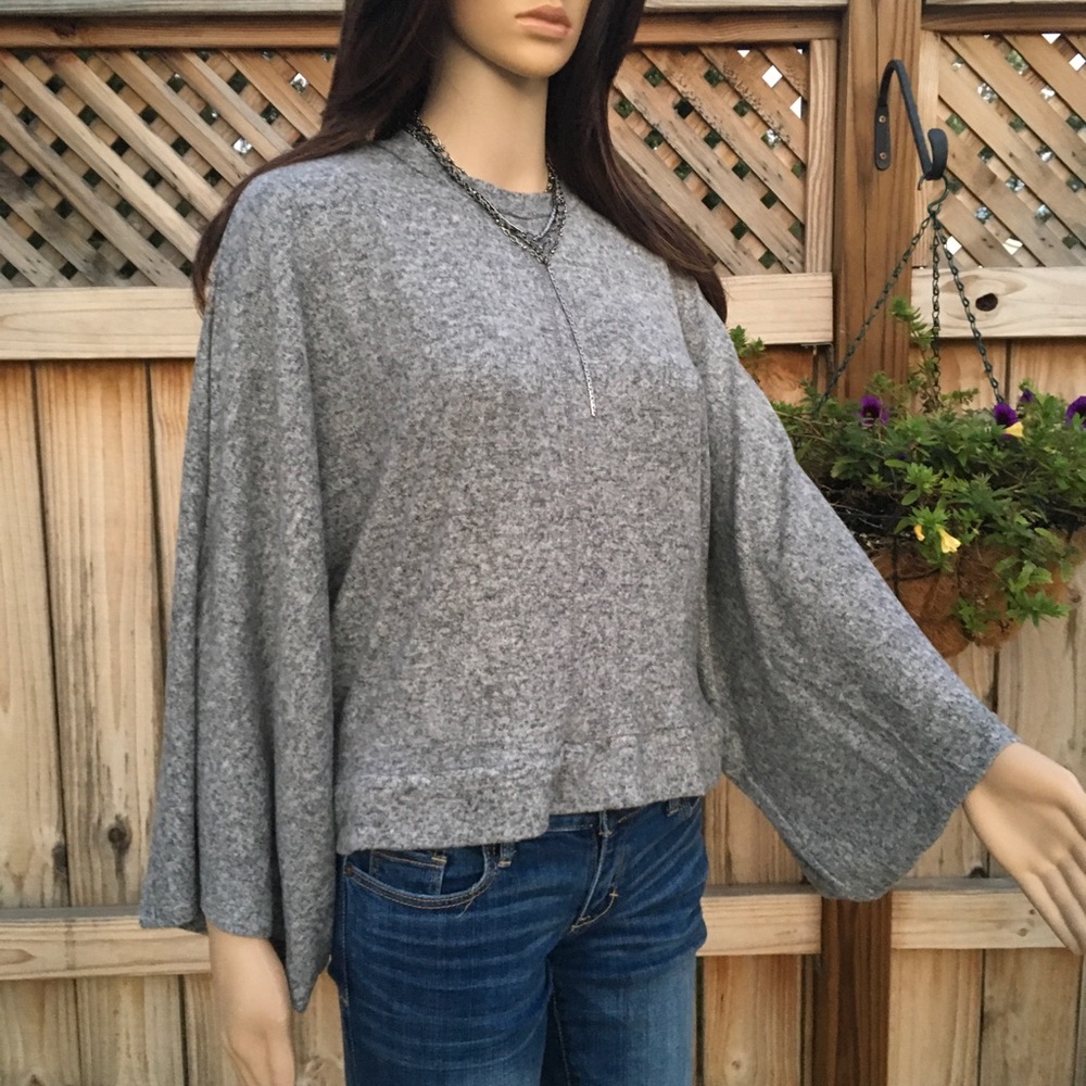 LUXURIOUSLY SOFT RAGLAN SLEEVE TOP - Picture 3 of 10